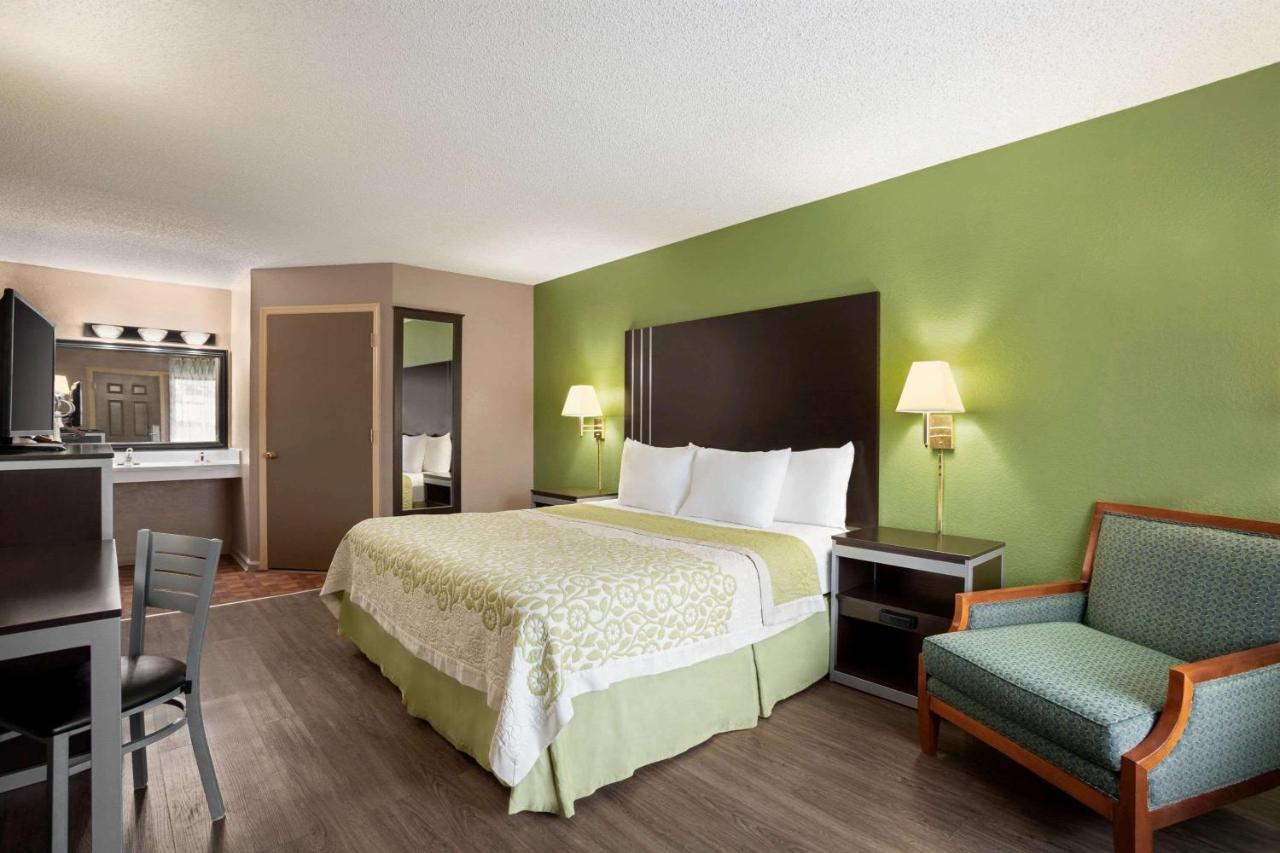 Days Inn By Wyndham Hardeeville/ I-95 State Line Екстериор снимка