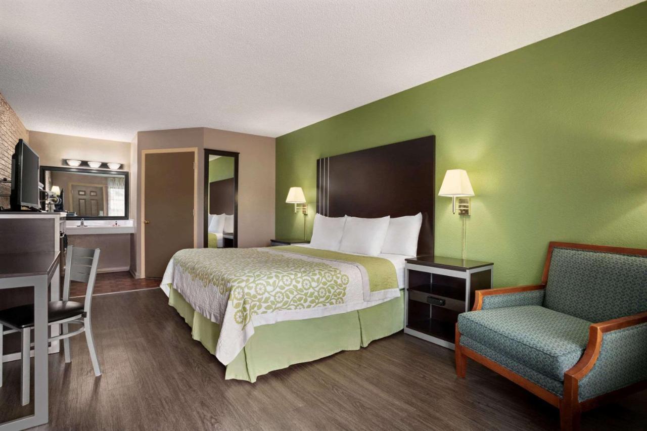 Days Inn By Wyndham Hardeeville/ I-95 State Line Екстериор снимка