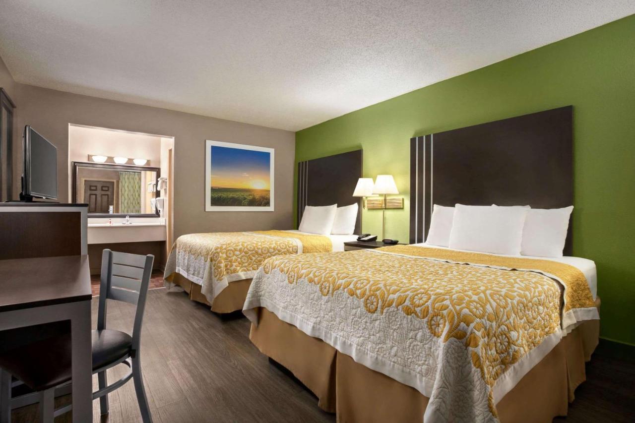 Days Inn By Wyndham Hardeeville/ I-95 State Line Екстериор снимка