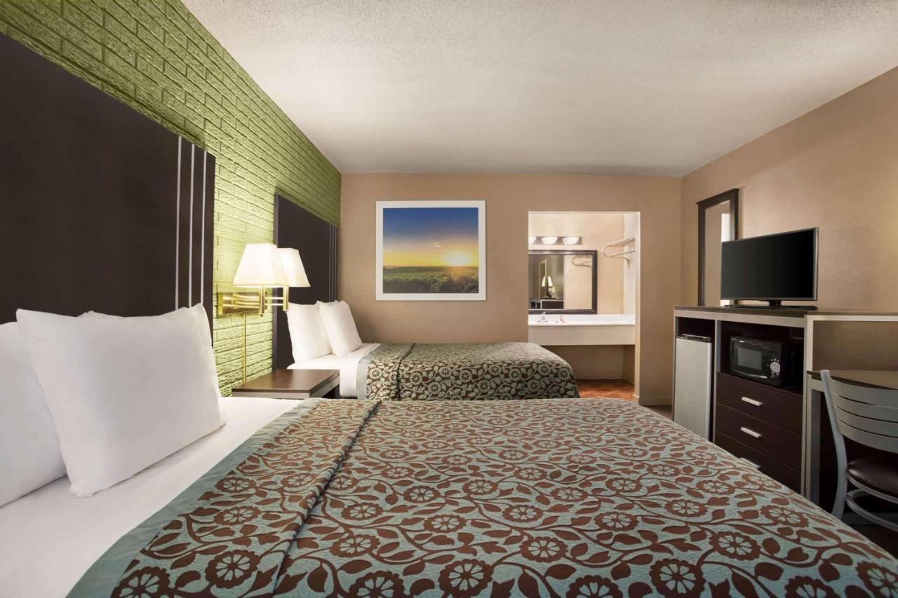 Days Inn By Wyndham Hardeeville/ I-95 State Line Екстериор снимка