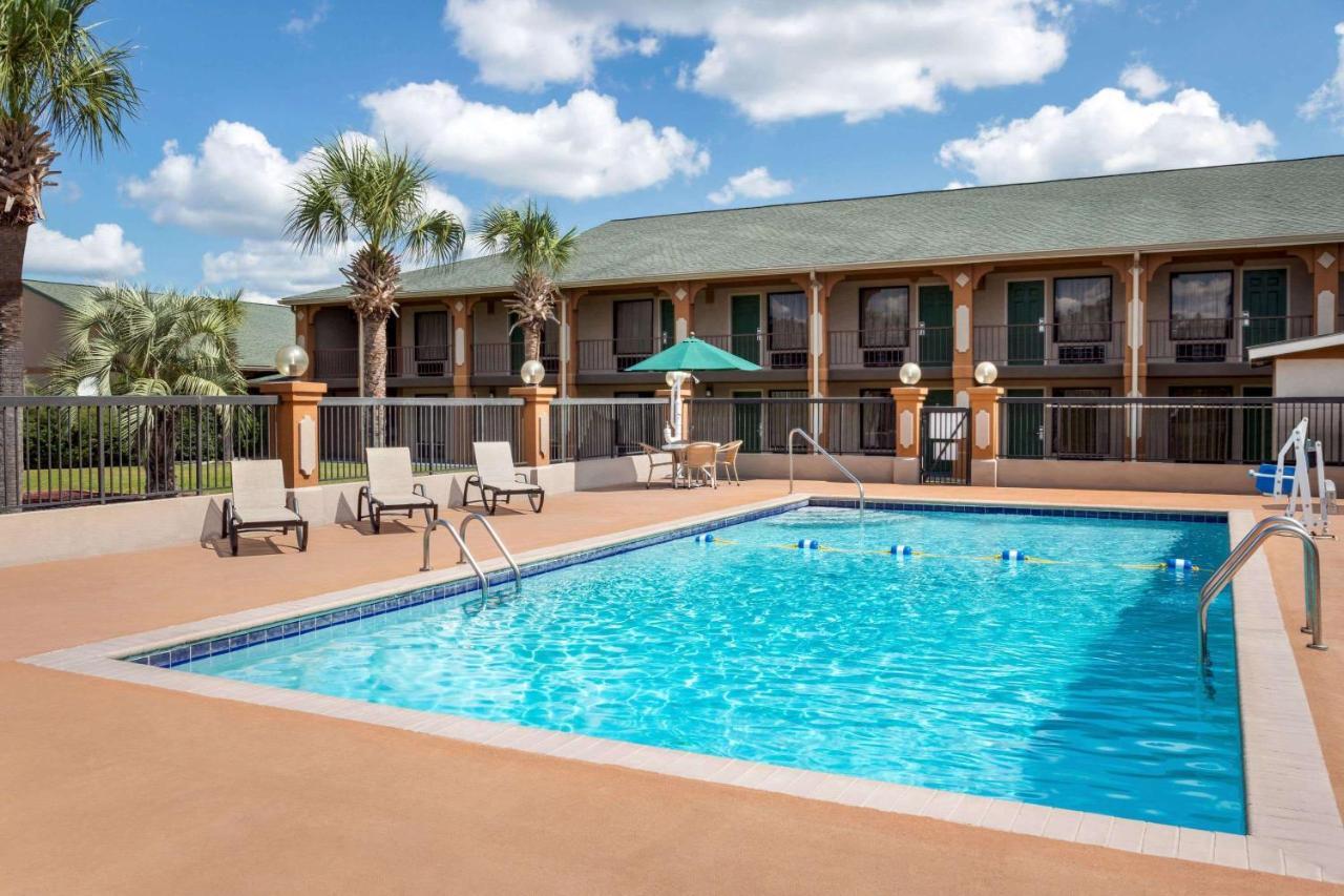 Days Inn By Wyndham Hardeeville/ I-95 State Line Екстериор снимка